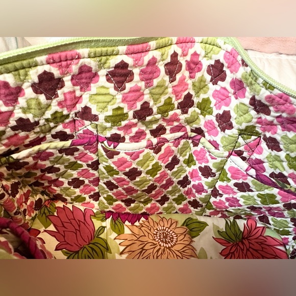 Vera Bradley Quilted Purse Tote in Hello Dahlia Pattern - Picture 9 of 15